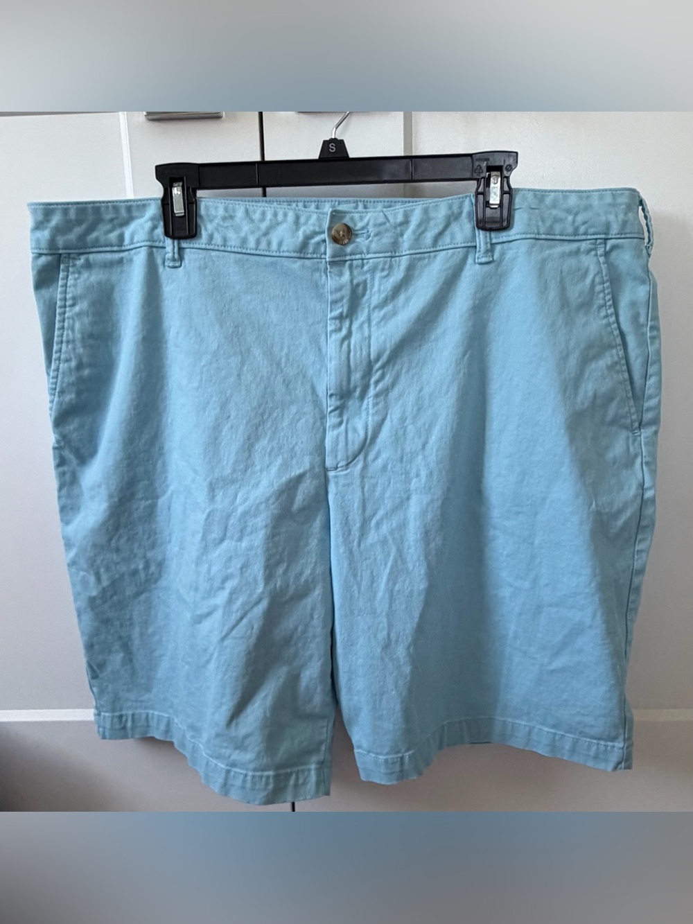 EUC Izod Men's Light‎ Blue Saltwater Stretch Flat Panel Cotton Shorts, size 42